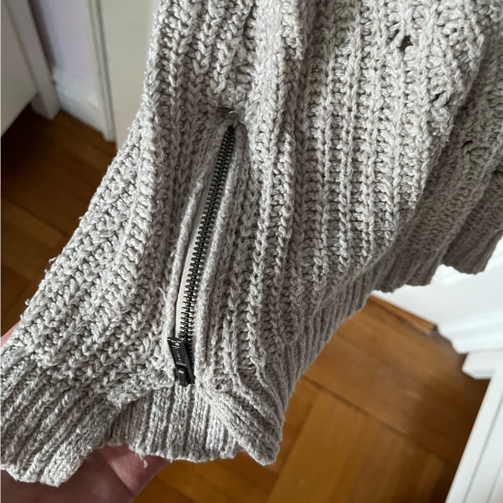 Soft and Cozy Knit Sweater with Side Zip Detail! - Picture 8 of 8